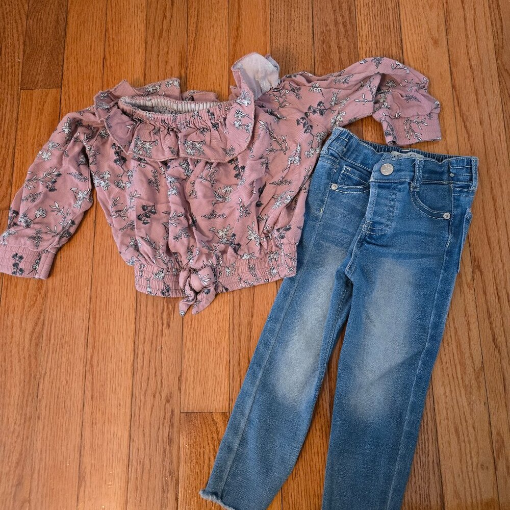 Like new Girls size 24 months Jessica Simpson jeans and top